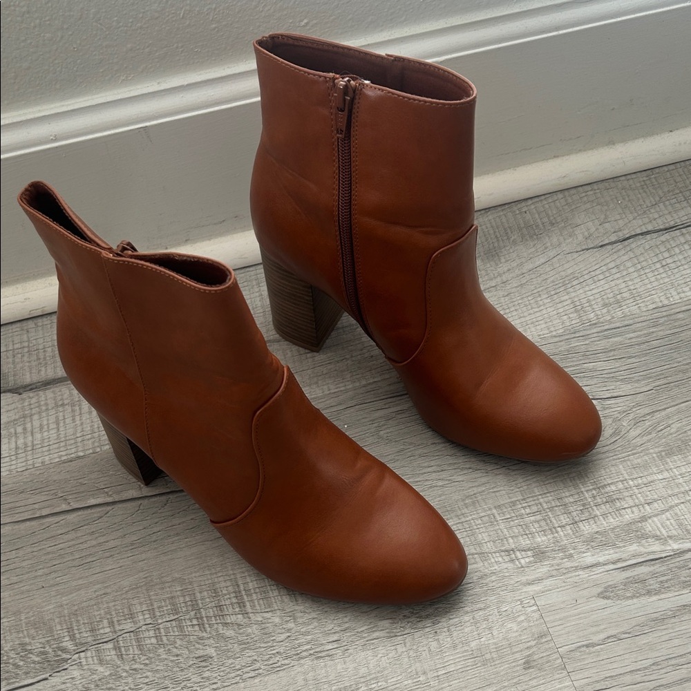Old Navy Chestnut Ankle Booties